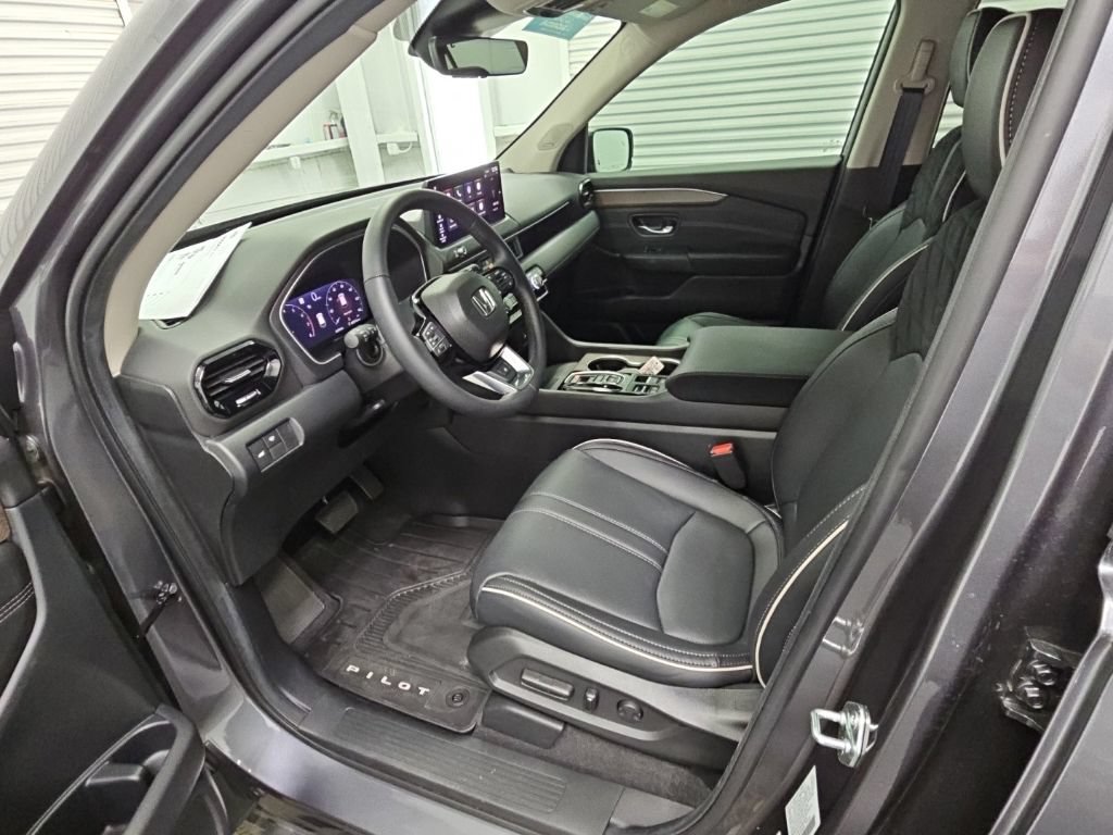 Used 2026 Honda Pilot Elite image 11