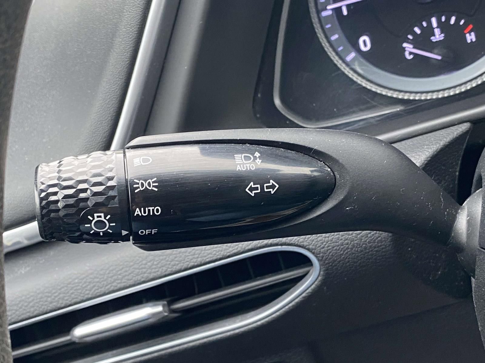 Used 2021 Hyundai Sonata SE w/ Preferred Accessory Package image 21