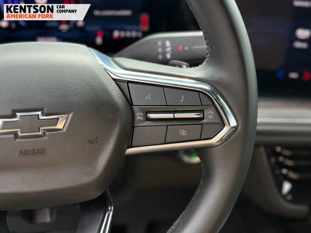 Used 2025 Chevrolet Suburban Z71 AWD/4WD image 18