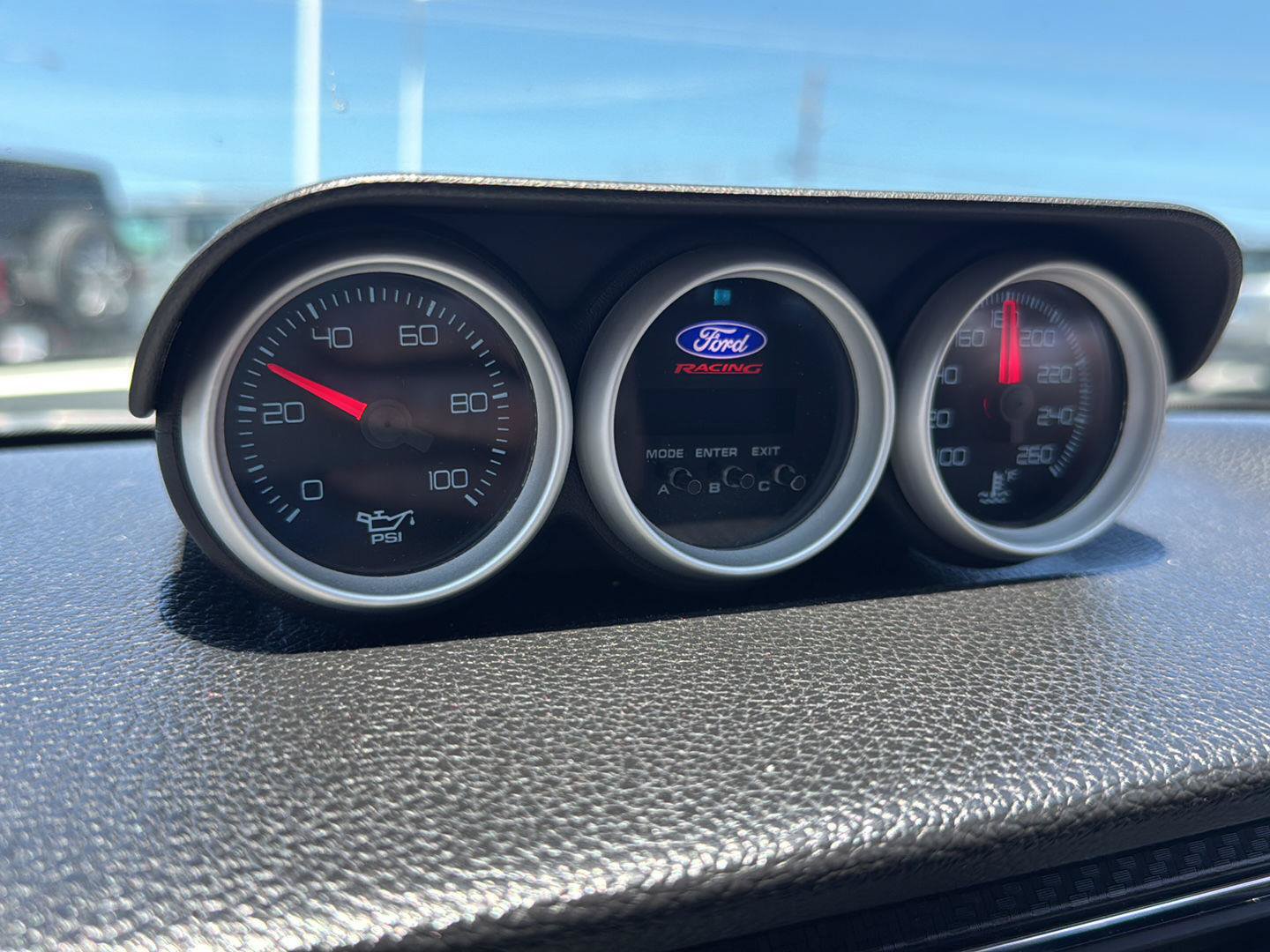 Used 2011 Ford Mustang GT Premium w/ Electronics Pkg RWD image 18