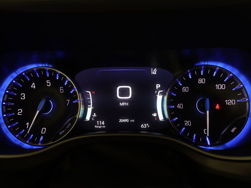 Used 2025 Chrysler Pacifica Select FWD image 37