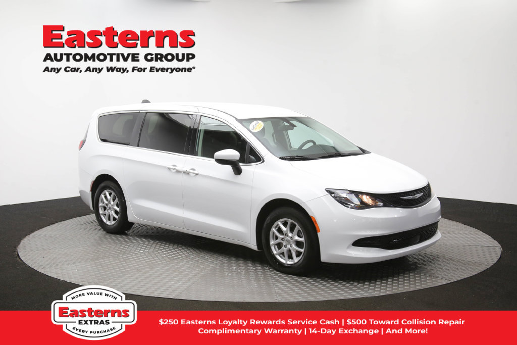 Used 2022 Chrysler Voyager LX FWD image 48