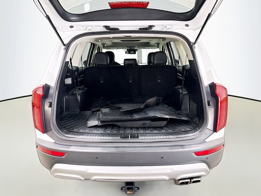 Used 2020 Kia Telluride S w/ S 8 Passenger Seating Package image 13