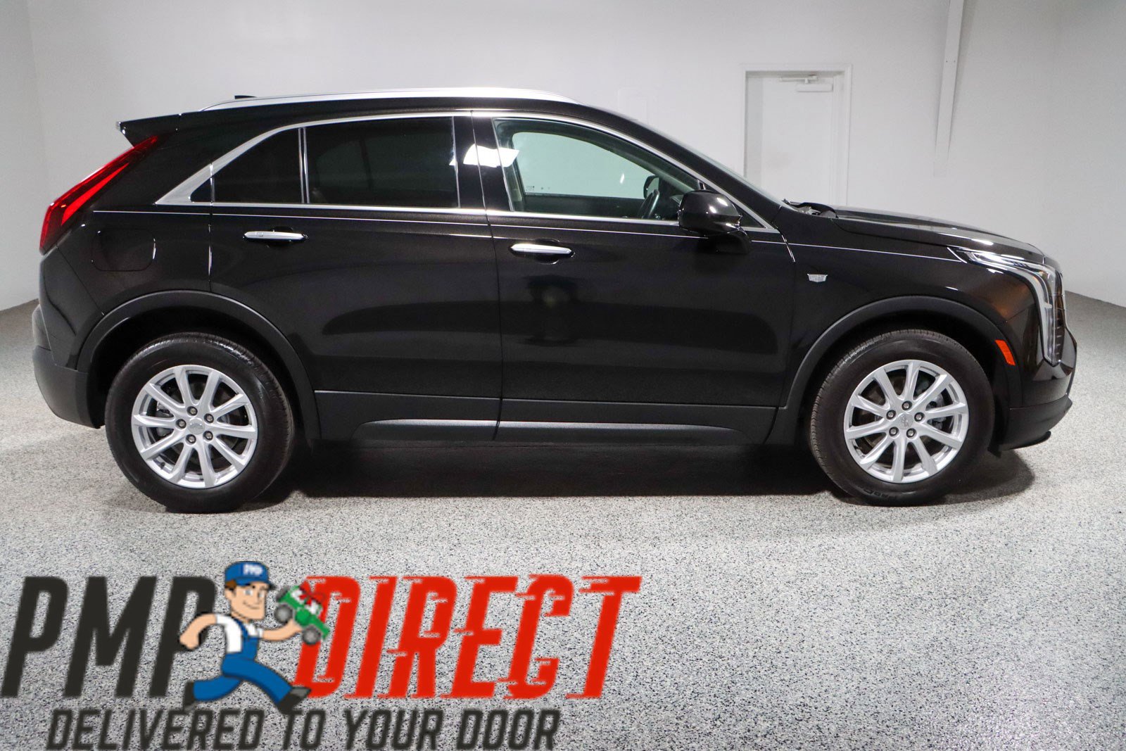 Used 2023 Cadillac XT4 Luxury w/ Cold Weather Package AWD/4WD image 6