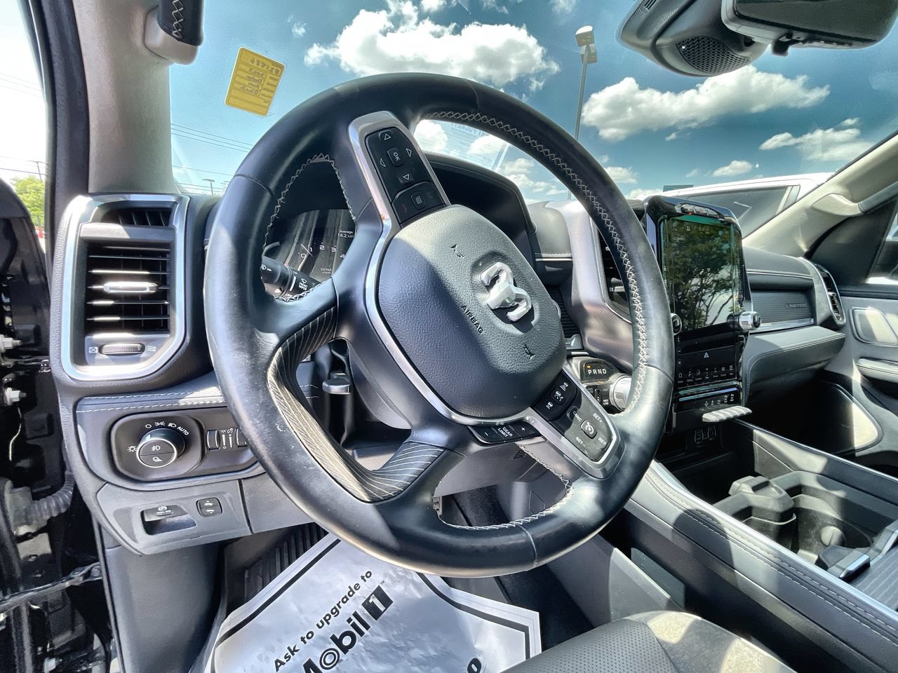 Used 2023 RAM 1500 Limited AWD/4WD image 10