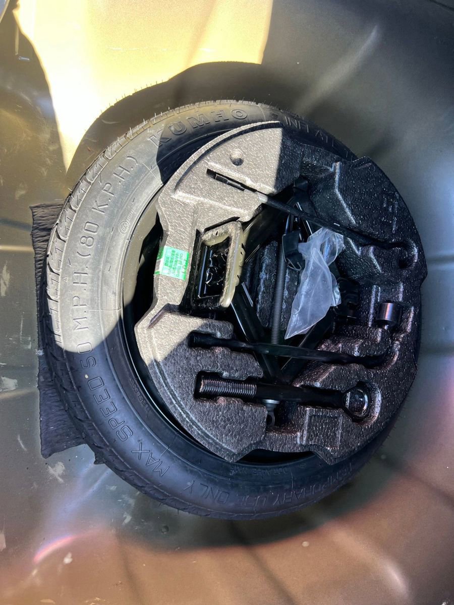 Used 2023 Hyundai Elantra Limited image 20