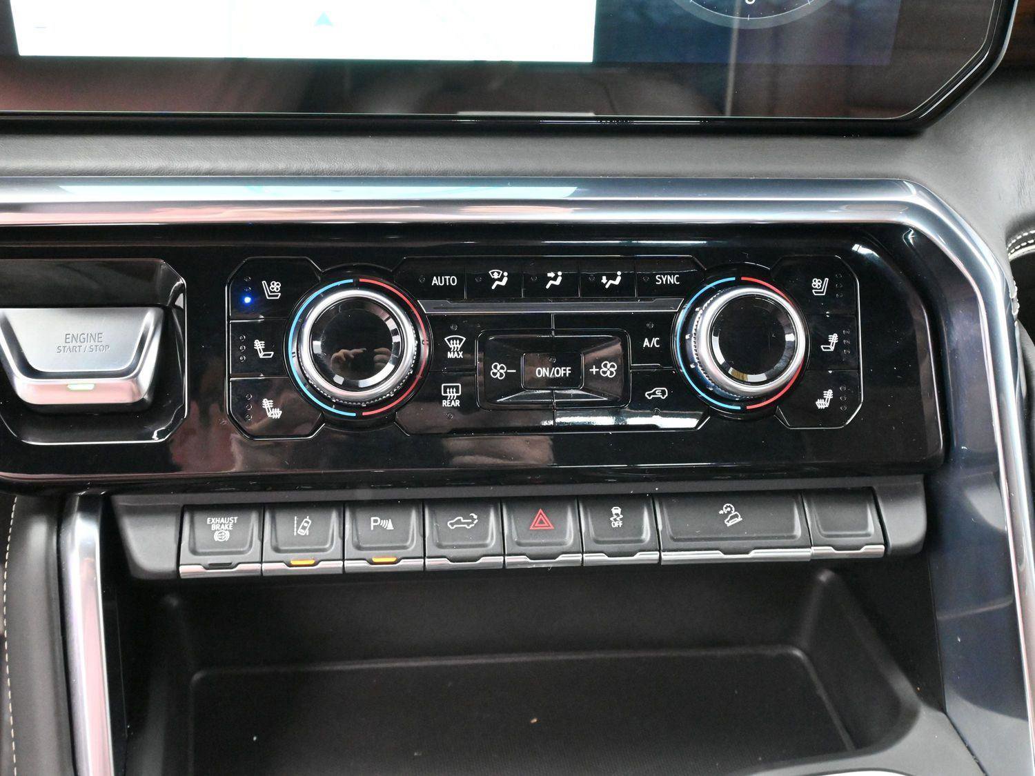 Used 2024 GMC Sierra 2500 Denali Ultimate w/ Max Trailering Package image 25