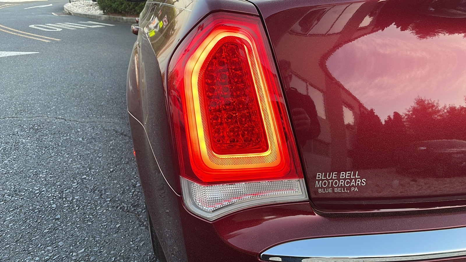 Used 2018 Chrysler 300 Touring image 21