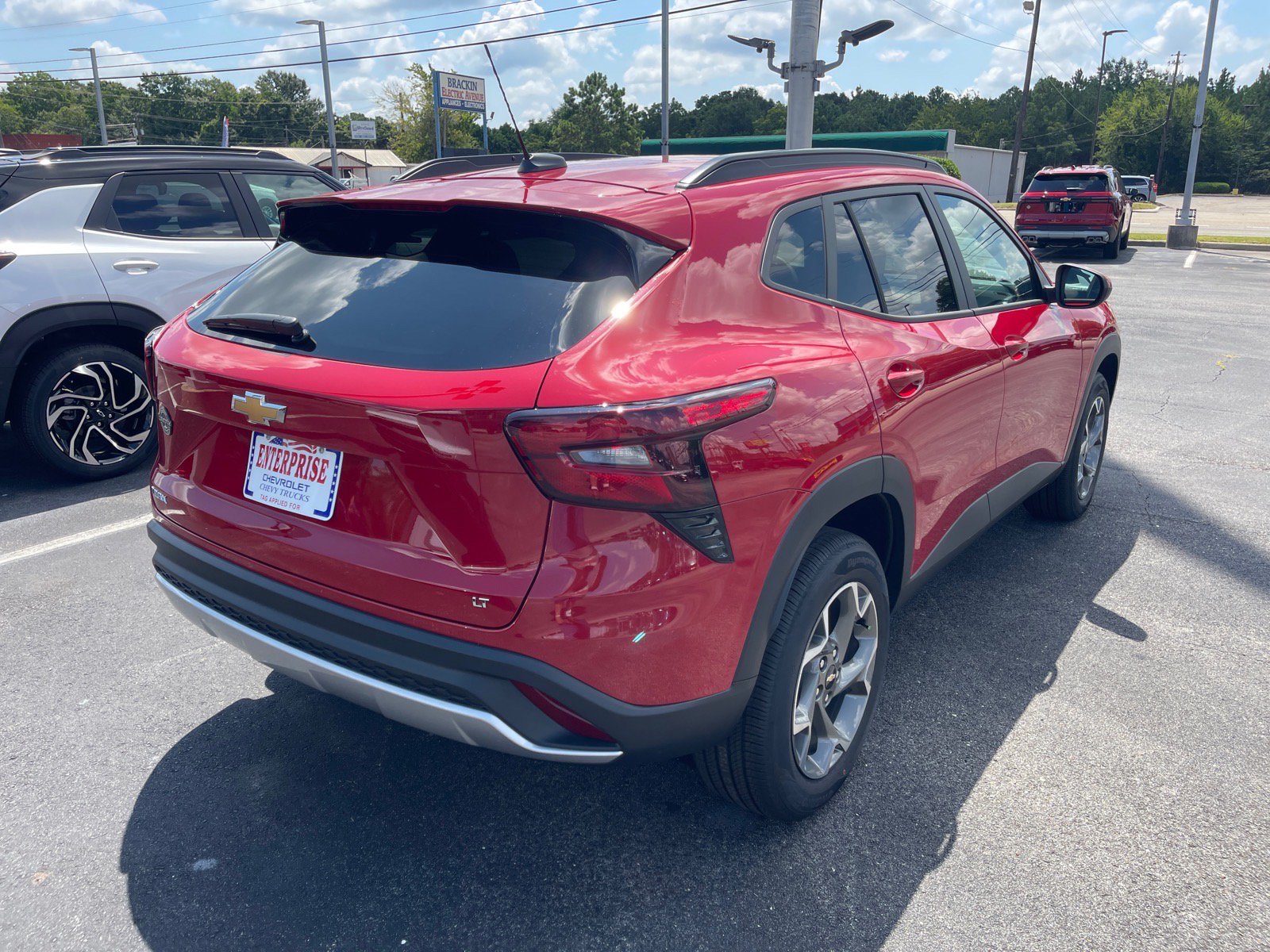 New 2026 Chevrolet Trax LT w/ Sunroof Package FWD image 15