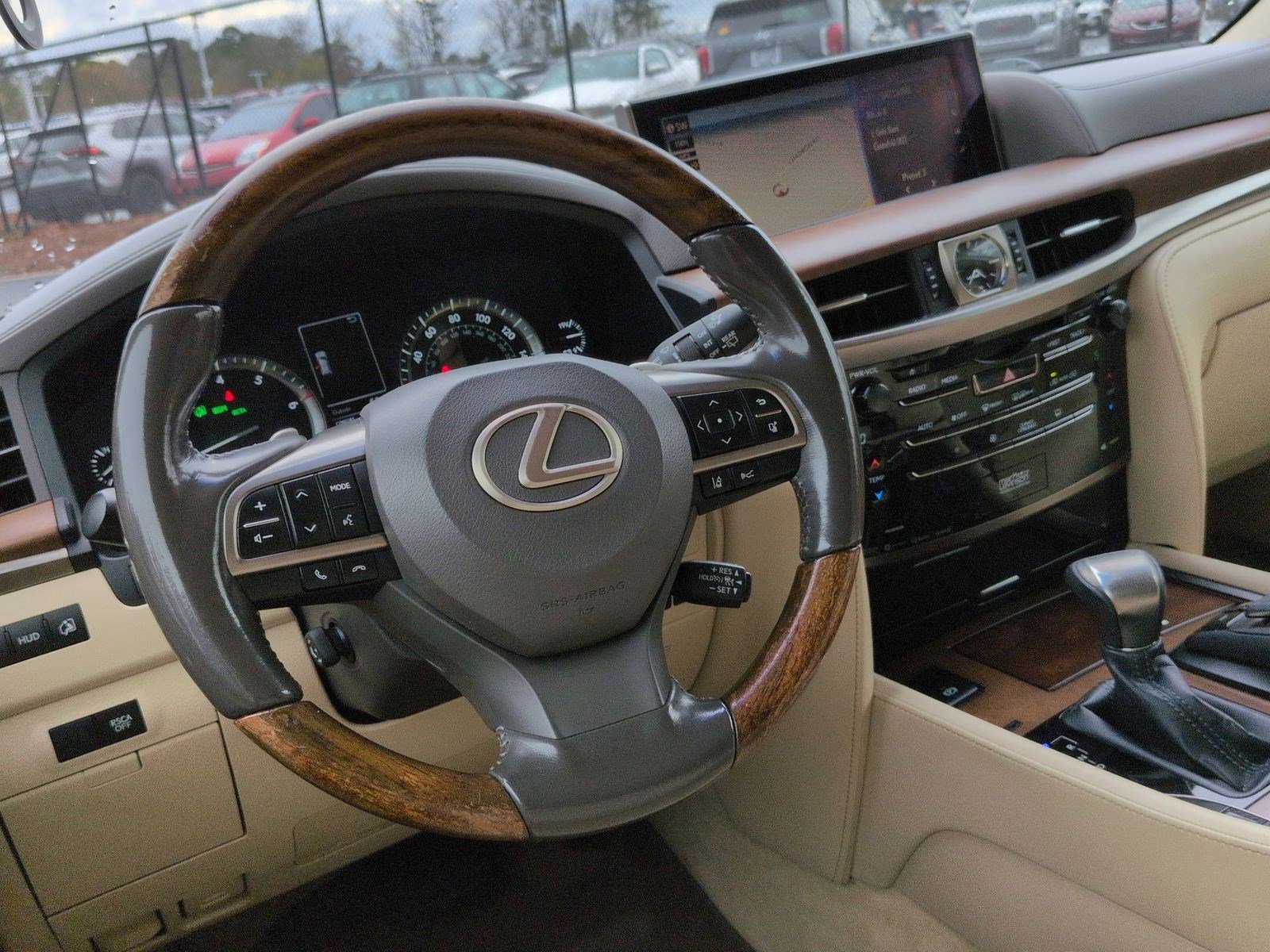 Used 2017 Lexus LX 570 4WD w/ Luxury Package image 29