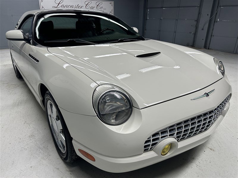Used 2002 Ford Thunderbird Deluxe image 24