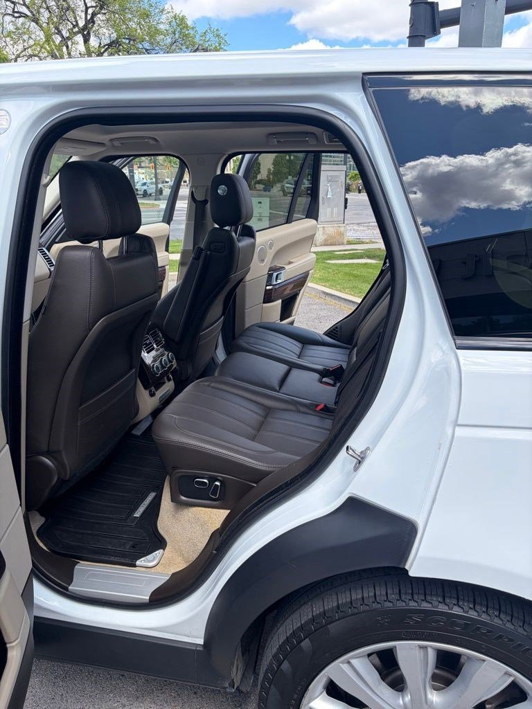 Used 2015 Land Rover Range Rover Supercharged image 17