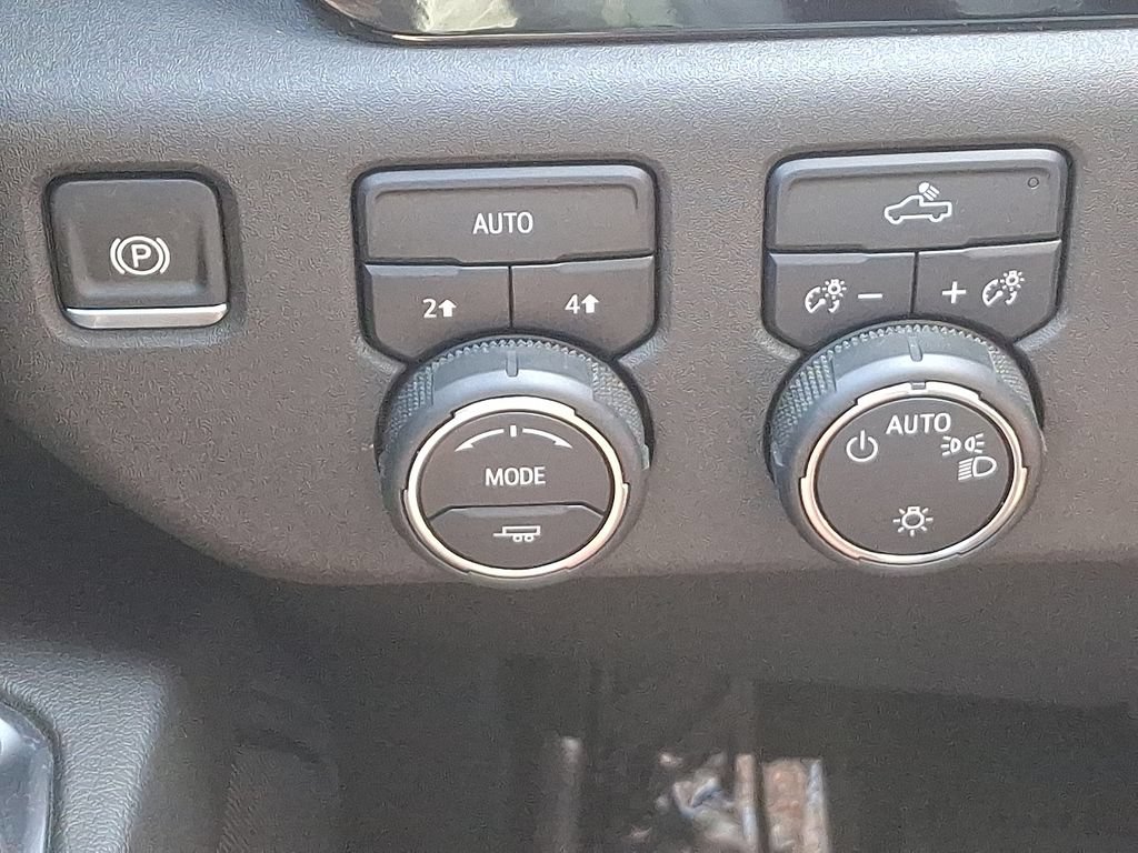 Certified 2024 Chevrolet Silverado 1500 LT AWD/4WD image 23
