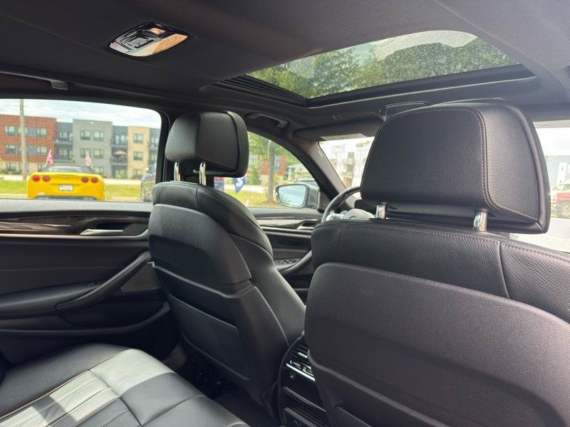 Used 2018 BMW M550i xDrive AWD/4WD image 38