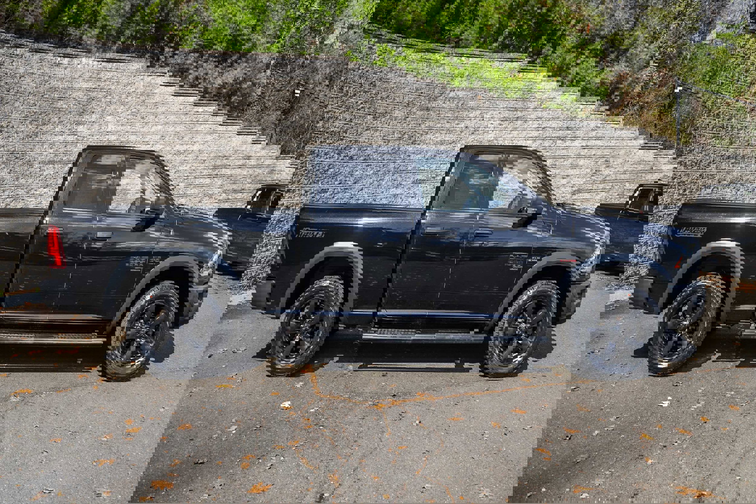 Used 2020 RAM 1500 Classic Warlock w/ Luxury Group image 4