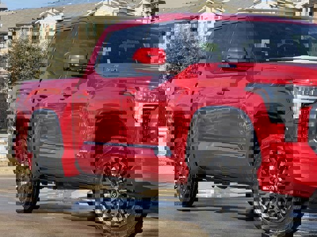 Used 2025 Toyota Tundra Platinum image 3