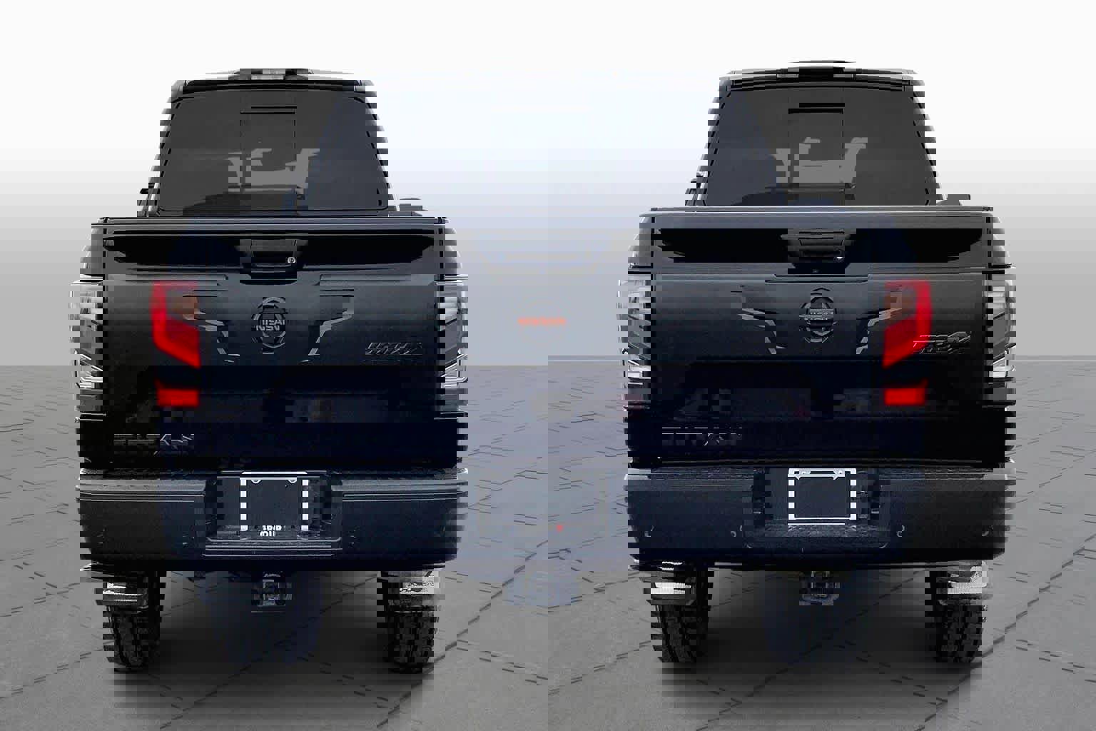 Used 2020 Nissan Titan PRO-4X w/ Pro-4x Convenience Package image 5