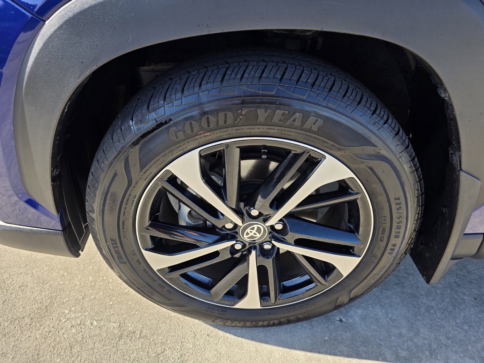 Used 2024 Toyota Corolla Cross S w/ Convenience Package AWD/4WD image 7