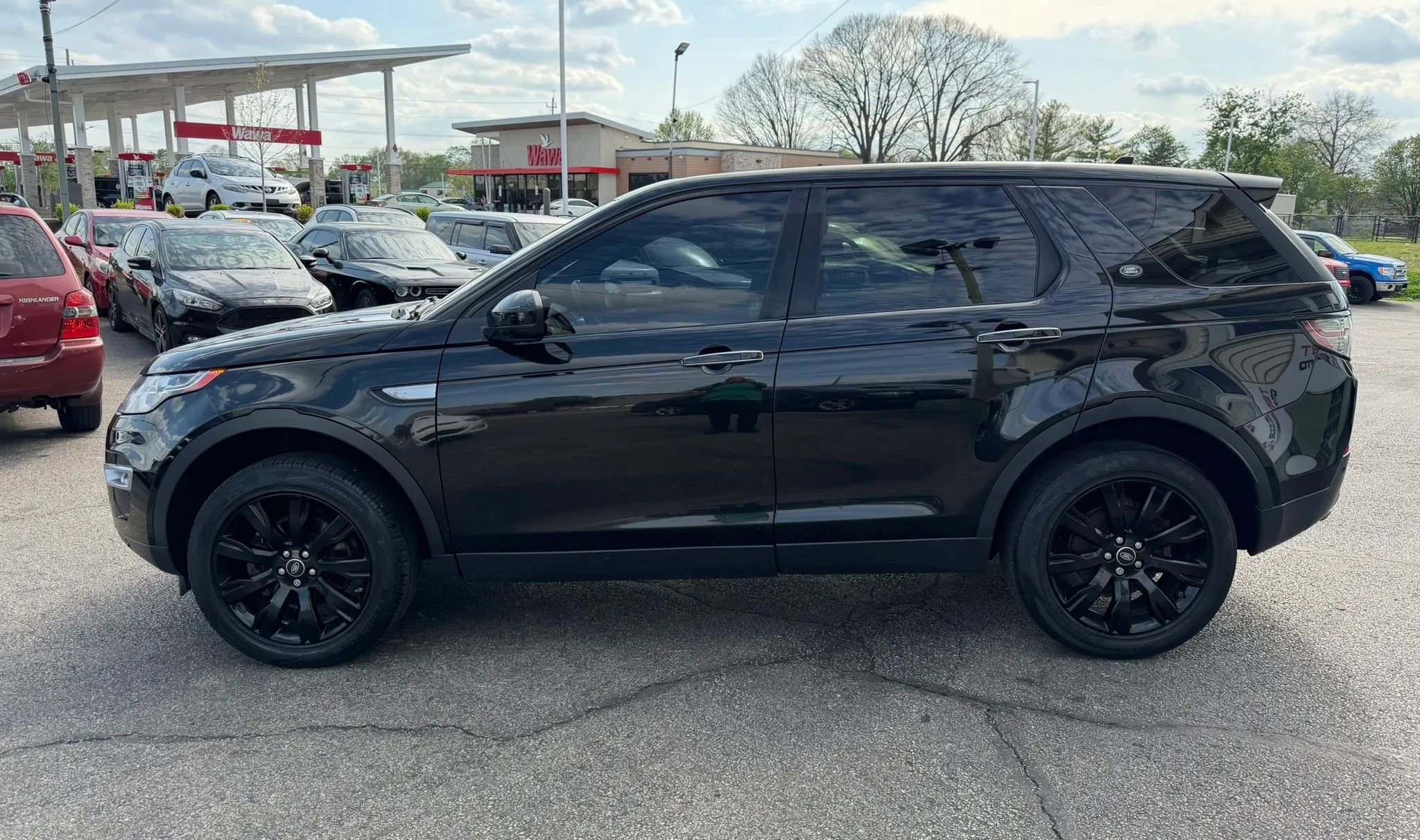 Used 2016 Land Rover Discovery Sport HSE Luxury image 2