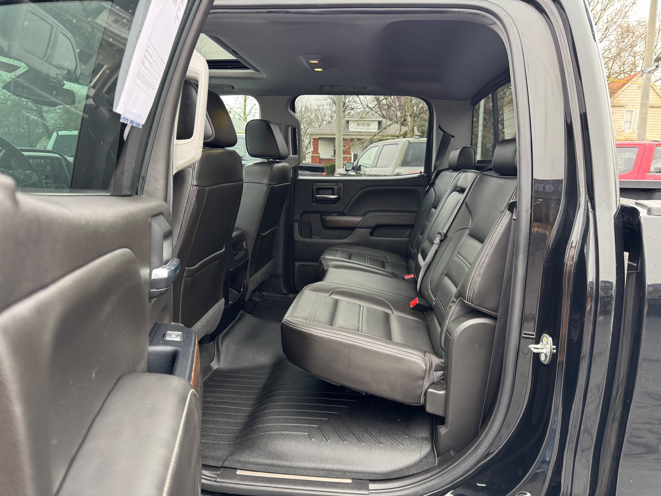 Used 2019 GMC Sierra 2500 Denali w/ Duramax Plus Package AWD/4WD image 12