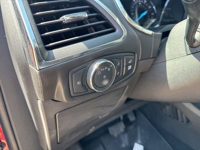 Used 2021 Ford Edge Titanium w/ Class II Trailer Tow Package AWD/4WD image 21