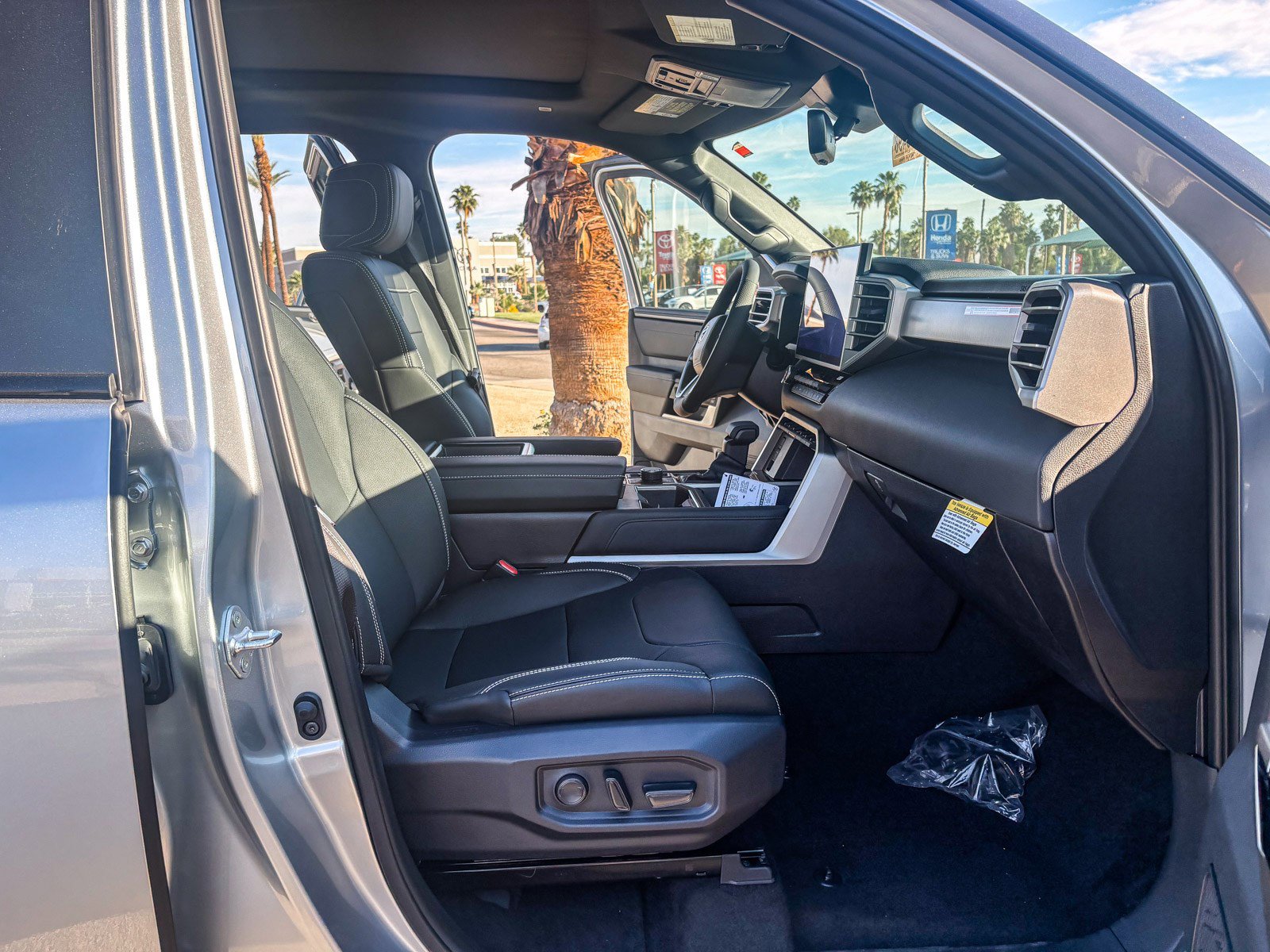 New 2026 Toyota Tundra Limited AWD/4WD image 19