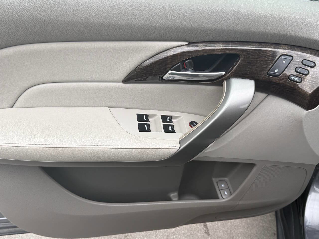 Used 2011 Acura MDX w/ Technology & Entertainment AWD/4WD image 7