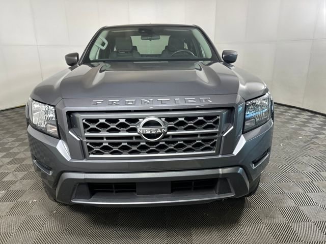 Used 2024 Nissan Frontier SV image 8