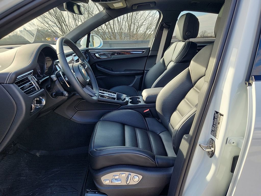 New 2026 Porsche Macan S image 5