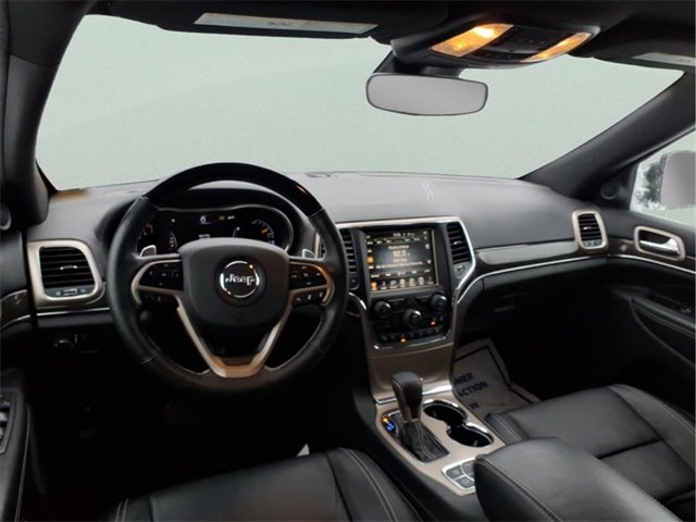 Used 2017 Jeep Grand Cherokee Overland w/ Jeep Active Safety Group image 11