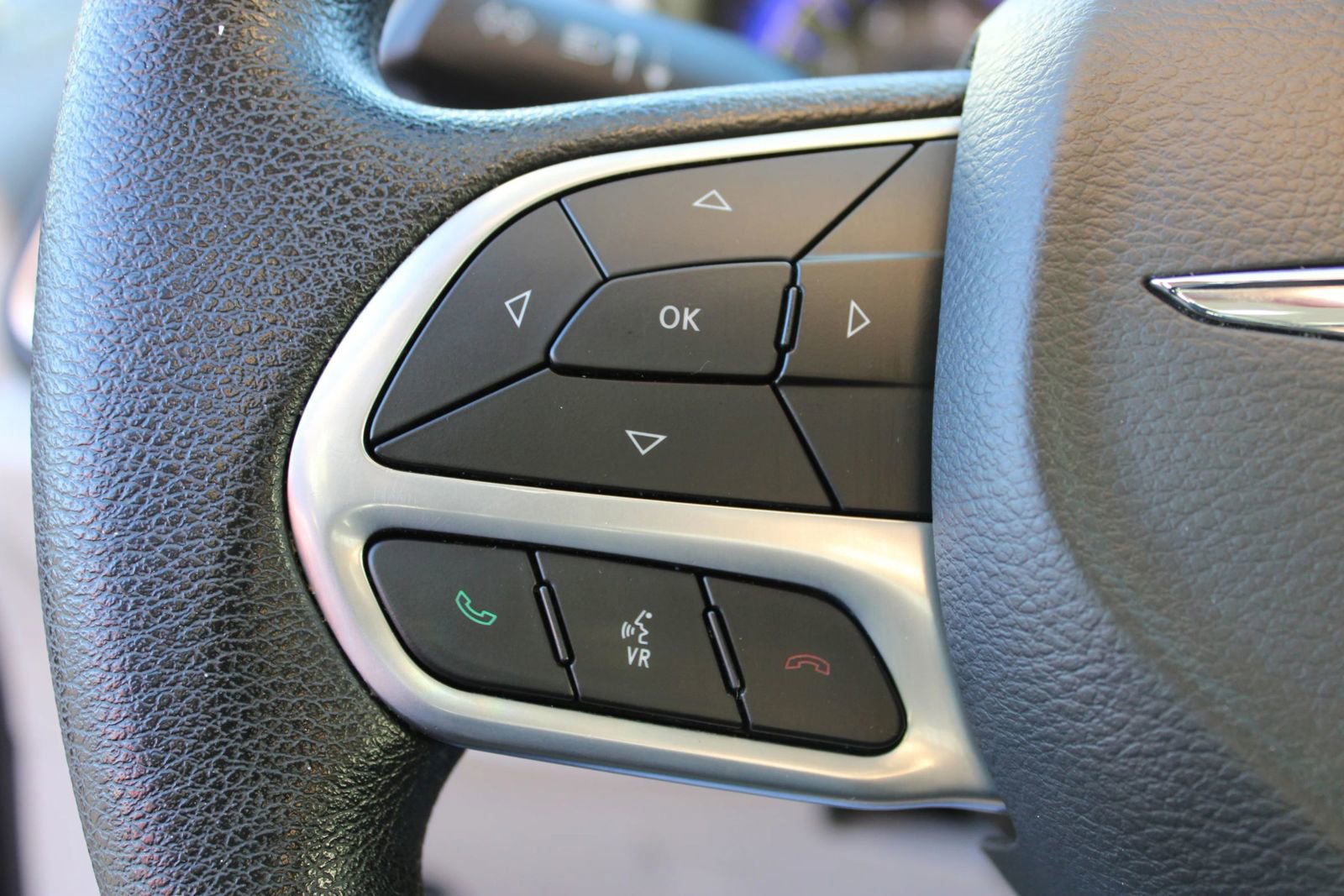 Used 2020 Chrysler Voyager Lxi image 15