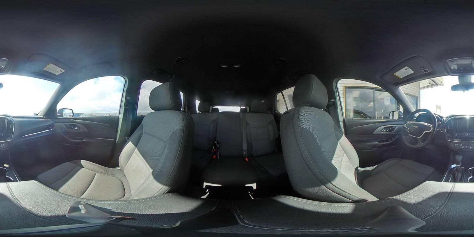 Used 2023 Chevrolet Traverse LT FWD image 42
