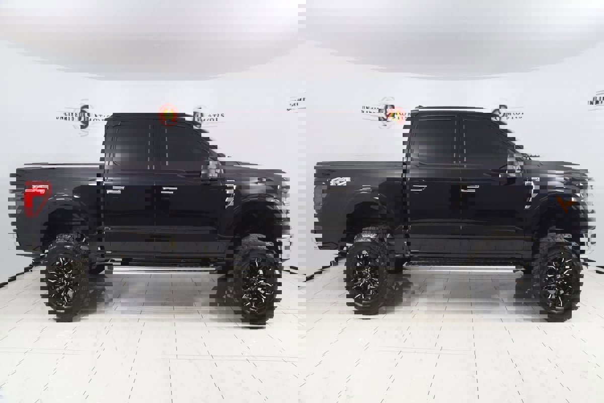 Used 2024 Ford F150 XLT w/ Tow/Haul Package image 2