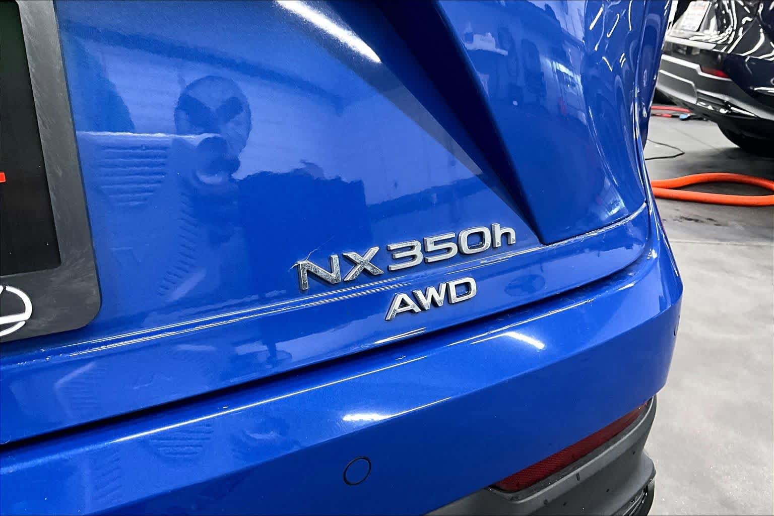 Used 2025 Lexus NX 350h AWD w/ Accessory Package (2T) image 11