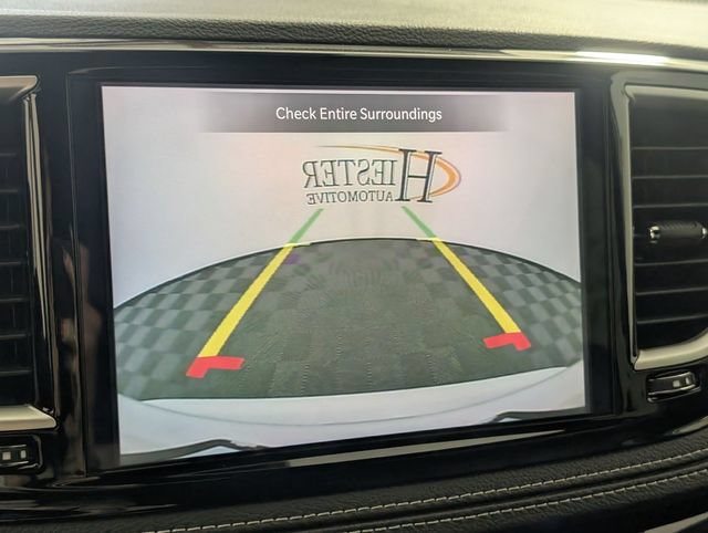 Used 2025 Chrysler Pacifica Select FWD image 20