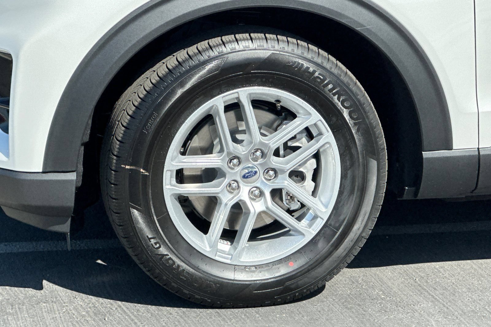 New 2026 Ford Explorer Active w/ Active Comfort Package RWD image 26