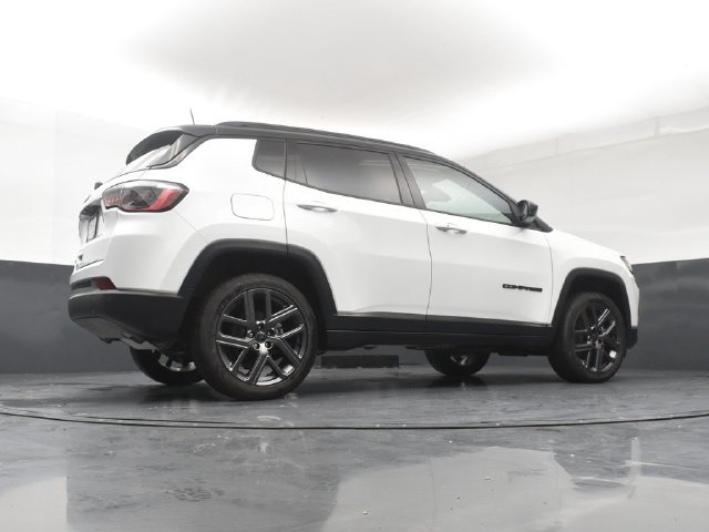 New 2026 Jeep Compass Limited AWD/4WD image 24