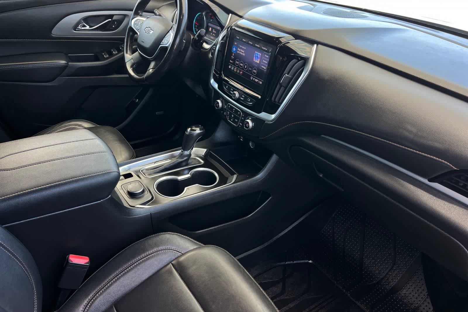 Used 2020 Chevrolet Traverse RS FWD image 20