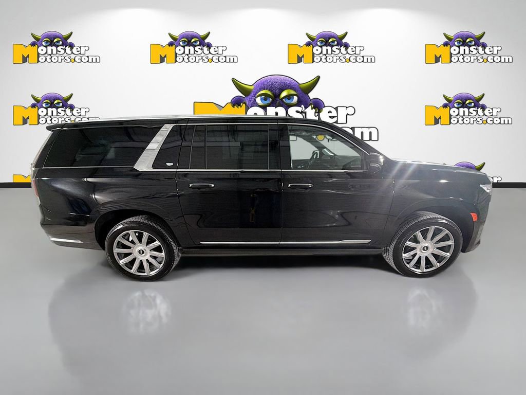 Used 2024 Cadillac Escalade ESV Premium Luxury Platinum AWD/4WD image 4