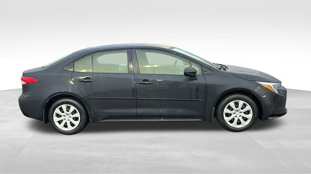 Used 2024 Toyota Corolla LE image 30