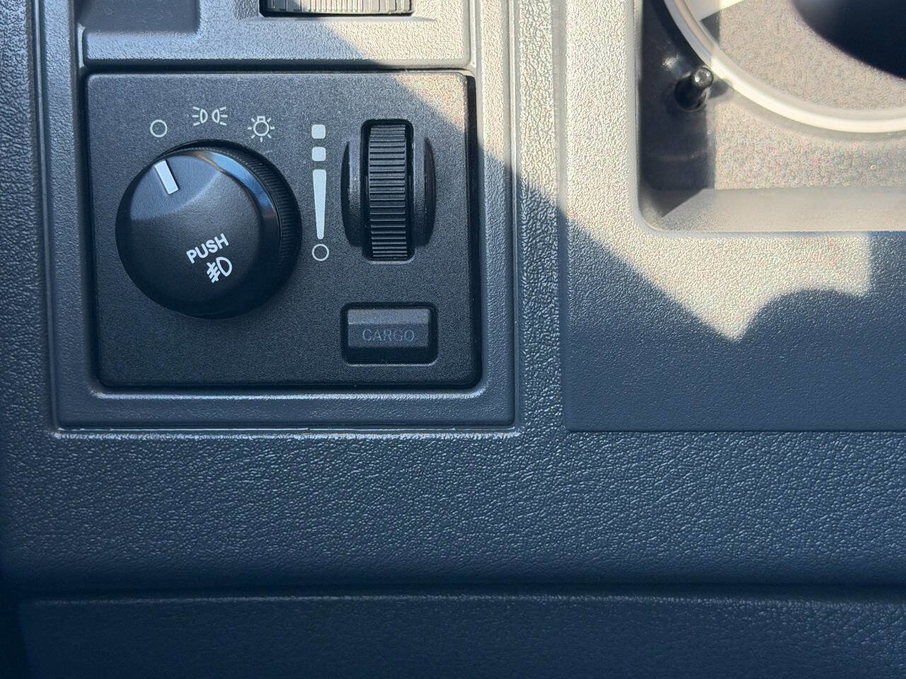 Used 2005 Dodge Dakota SLT image 31