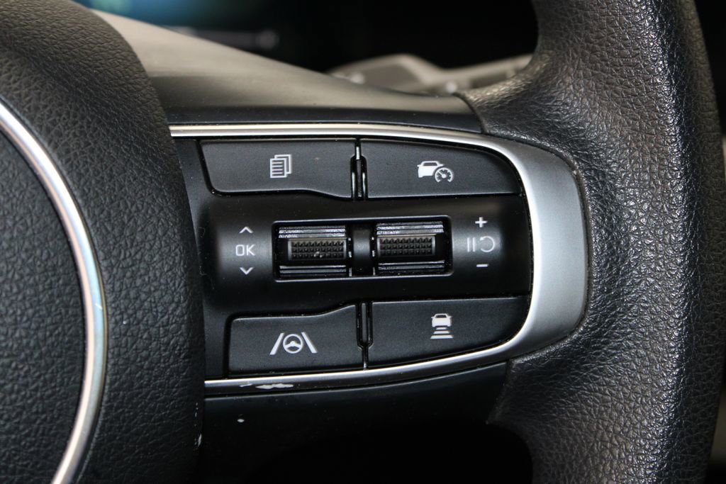 Used 2025 Kia K5 LXS image 27