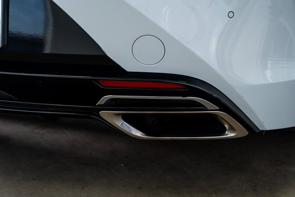 Used 2018 Lexus LC 500 Coupe w/ Performance Package image 28