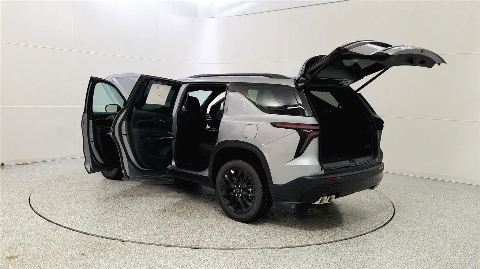 New 2026 Chevrolet Traverse LT w/ Midnight/Sport Edition image 11