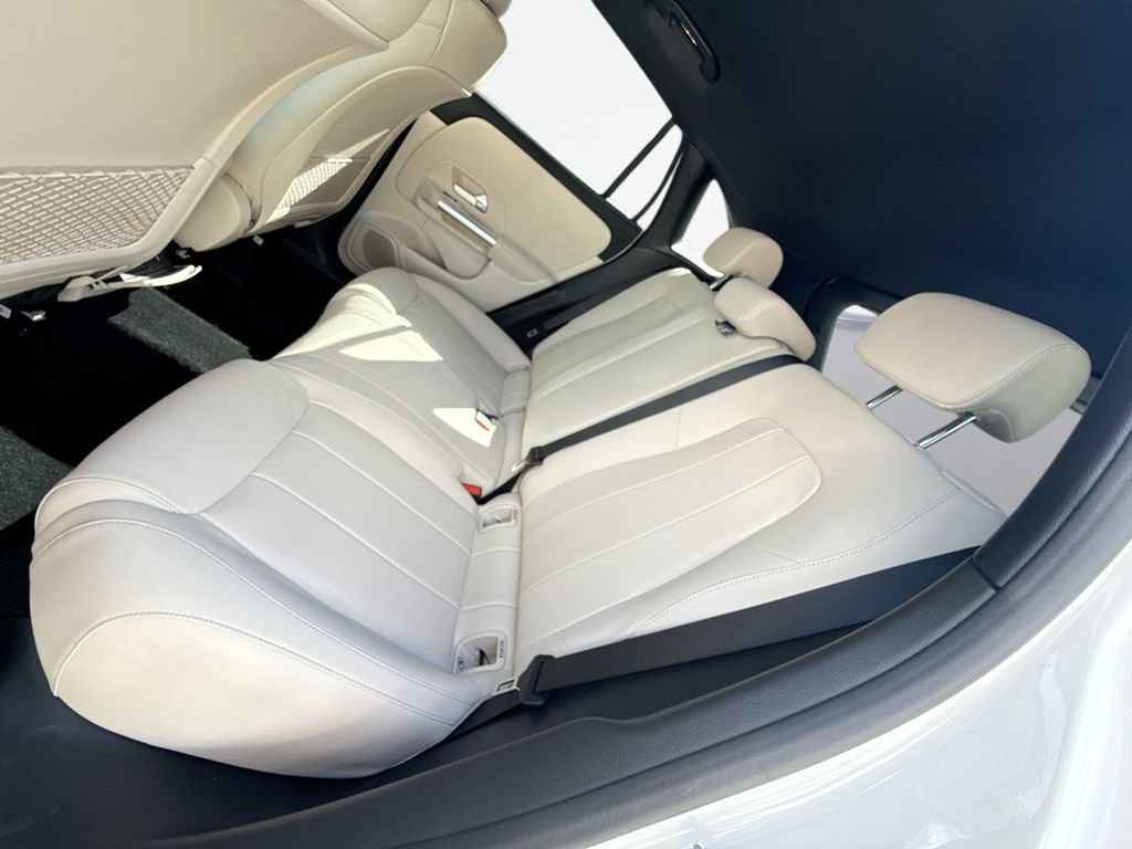 Used 2025 Mercedes-Benz GLA 250 4MATIC image 25