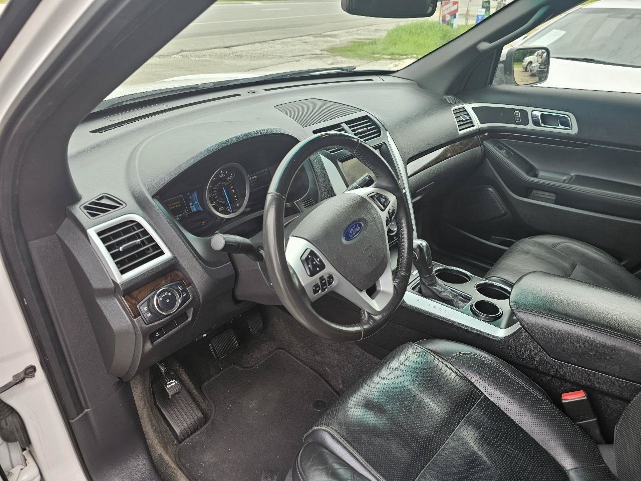 Used 2011 Ford Explorer Limited w/ 301A Rapid Spec Order Code FWD image 14