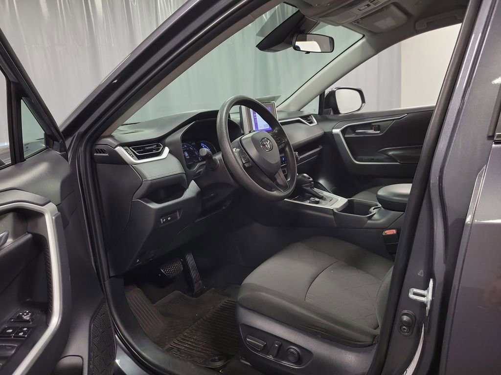 Used 2024 Toyota RAV4 XLE image 12