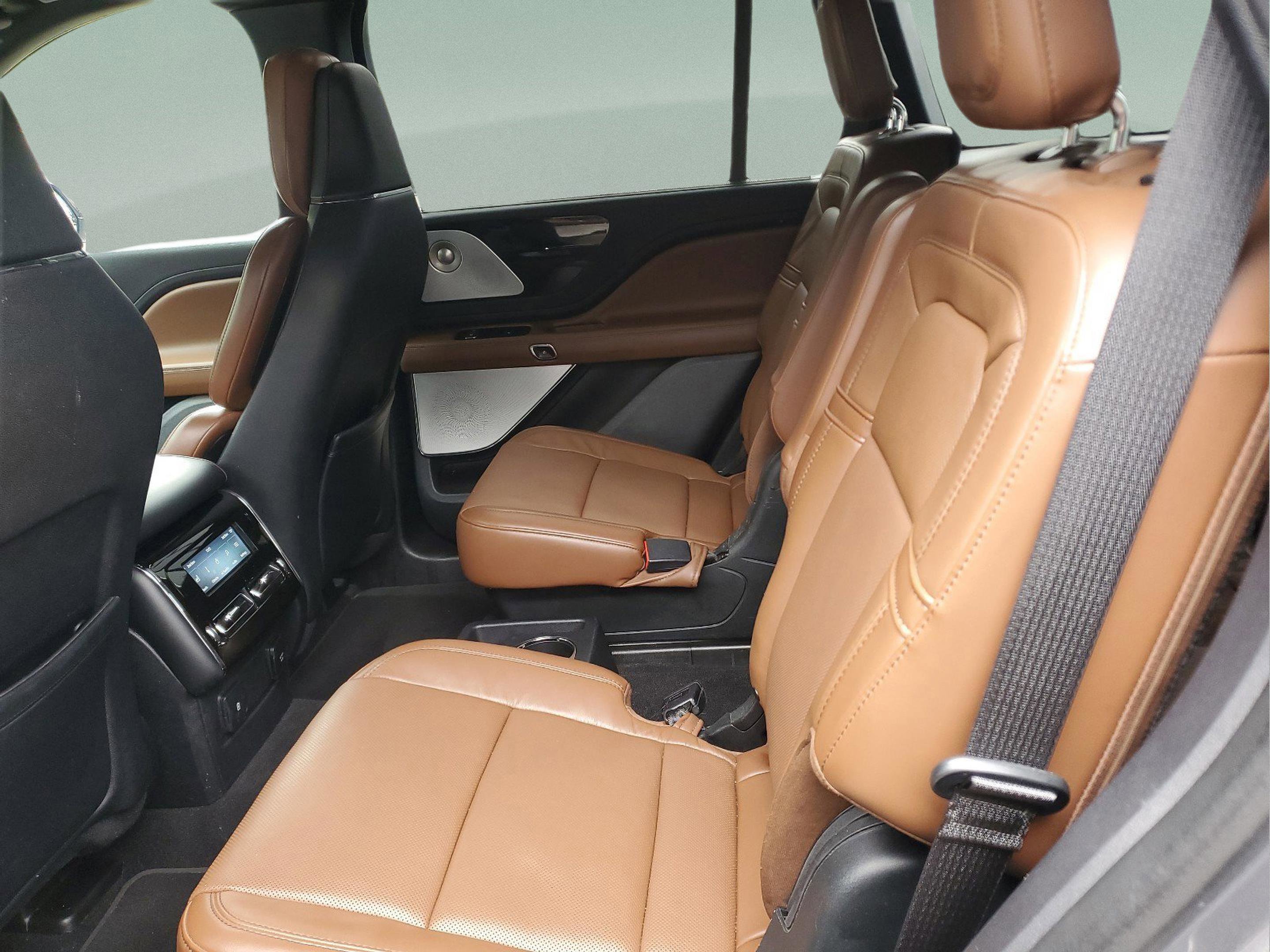 Used 2021 Lincoln Aviator Reserve w/ Equipment Group 208A image 8