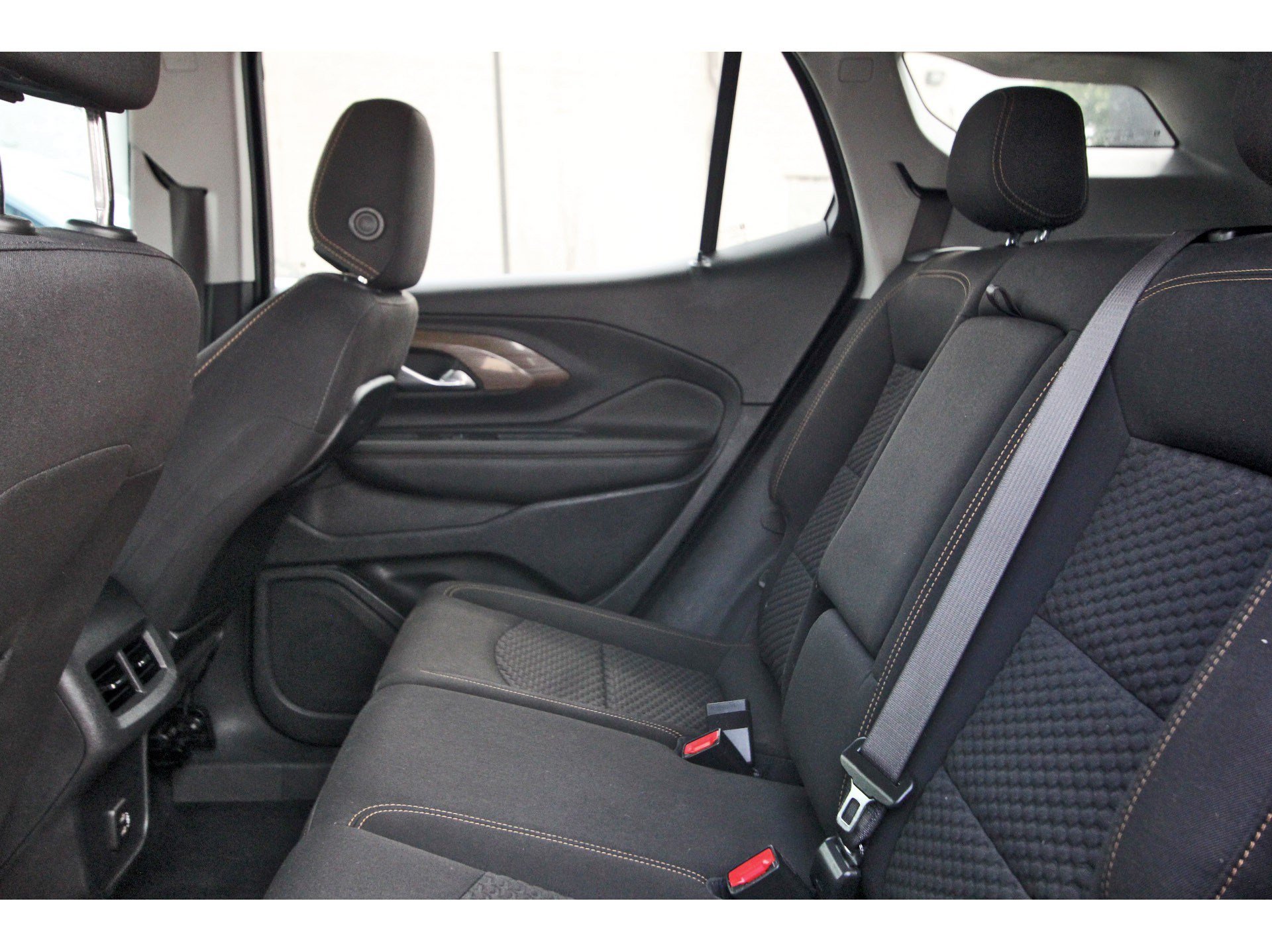 Used 2021 GMC Terrain SLE w/ Driver Convenience Package FWD image 23