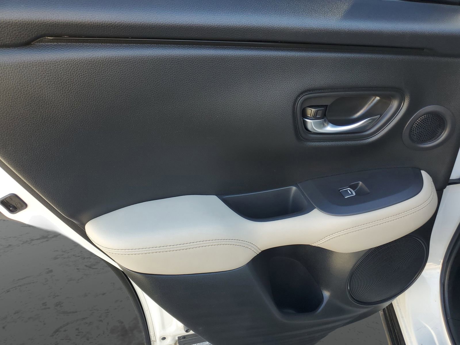 Used 2024 Honda HR-V EX-L image 13